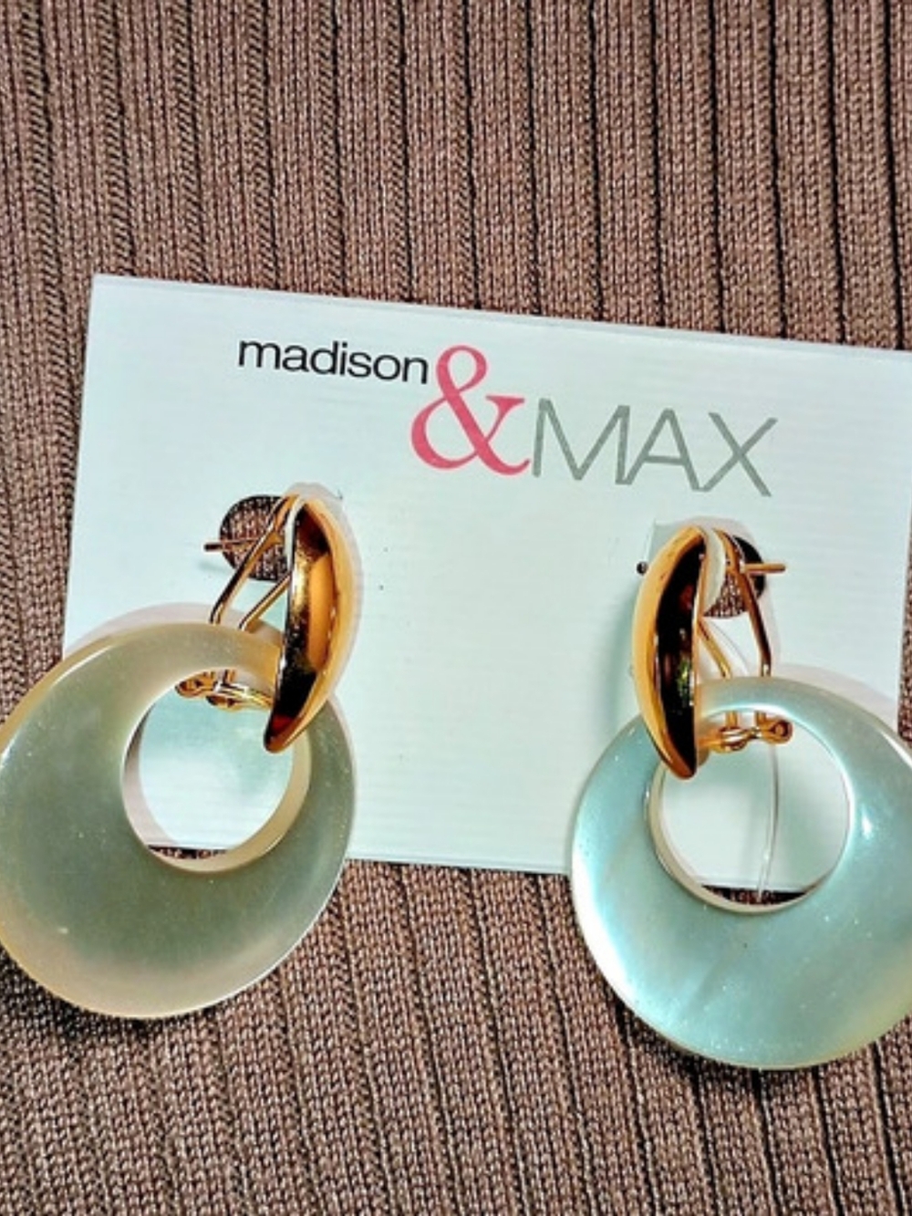 Vintage Madison & Max Green & Gold Hoop Drop Earrings NWT